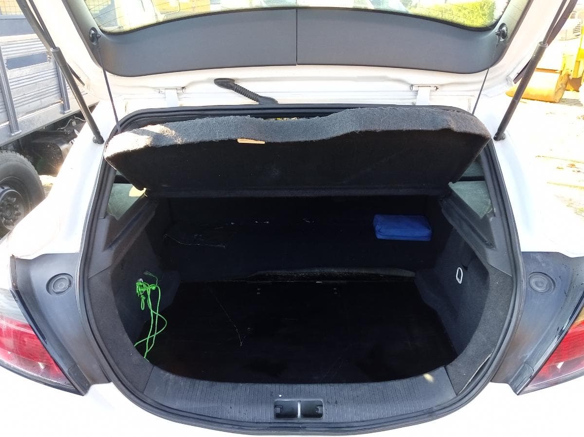 Opel Astra 1.3 CDTI · Ano 2010 — image 10