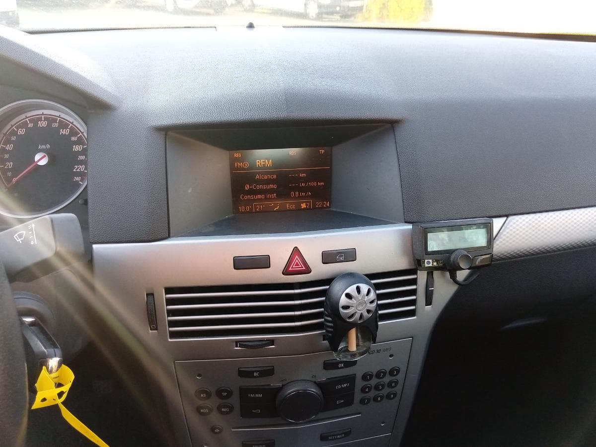 Opel Astra 1.3 CDTI · Ano 2010 — image 17