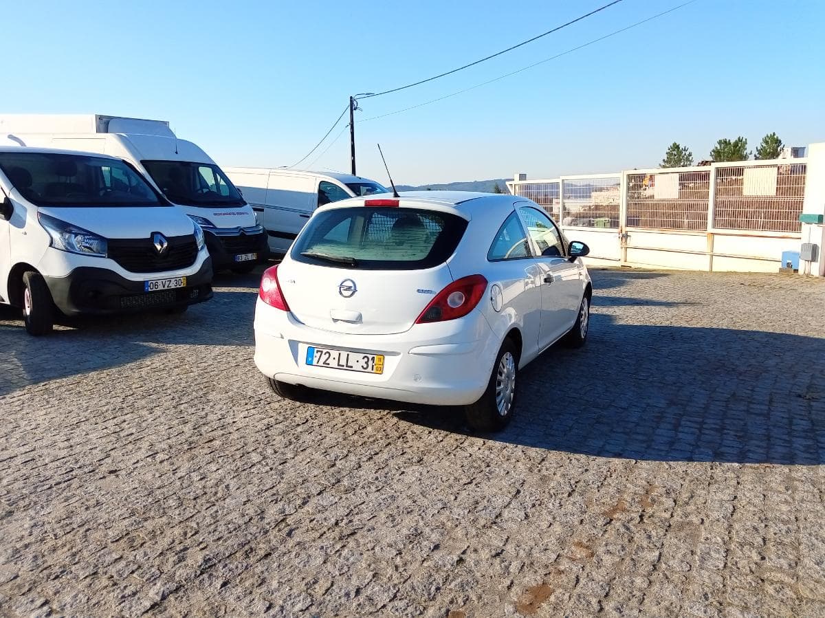 Opel Corsa 1.3 CDTI · Ano 2011 — imagem 6