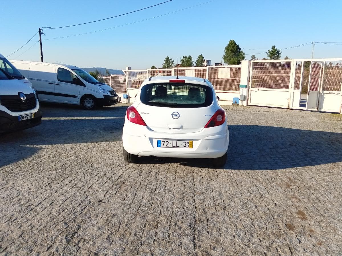 Opel Corsa 1.3 CDTI · Ano 2011 — imagem 5