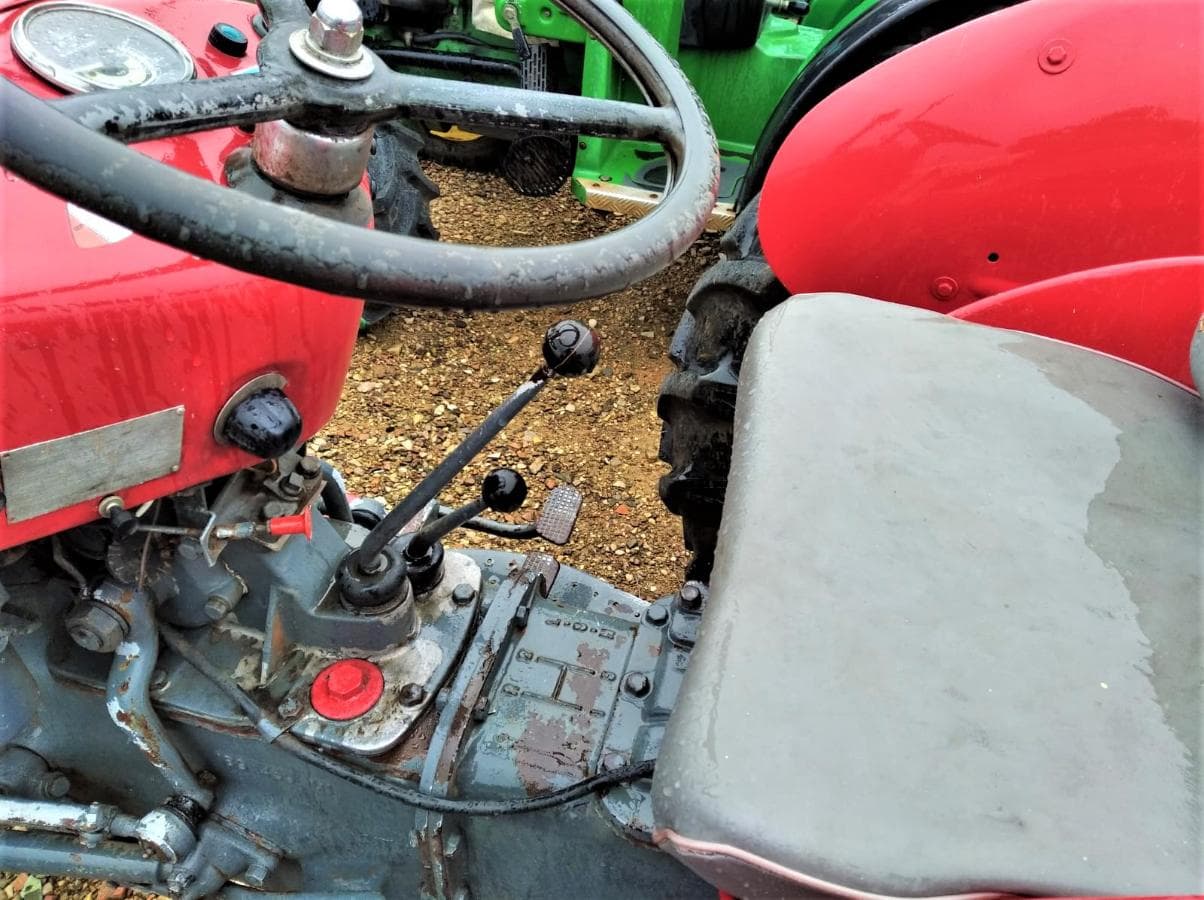 1987 Trator Massey Ferguson FE35 — imagem 3