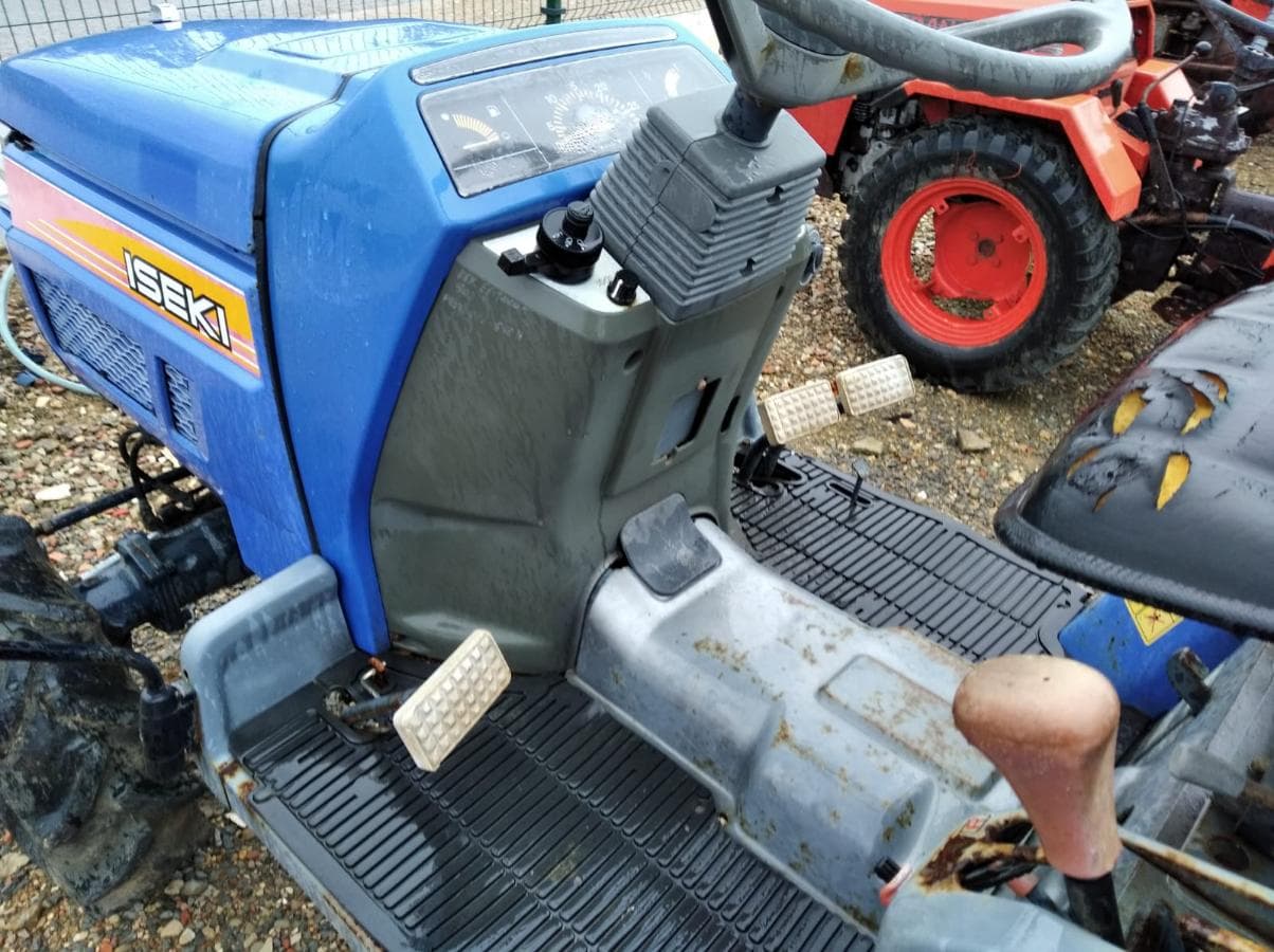 Trator Iseki TH4 — imagen 4