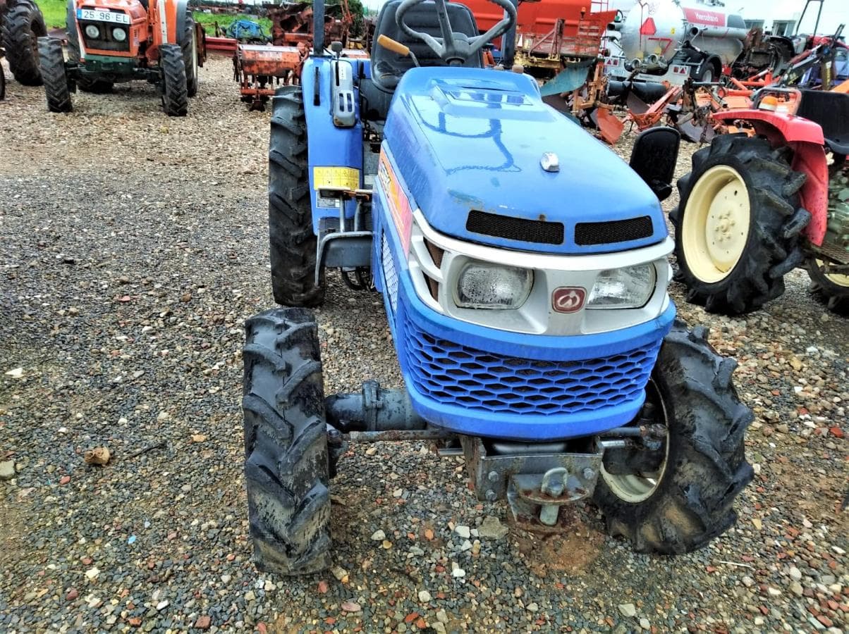 Trator Iseki TH4 — imagen 2
