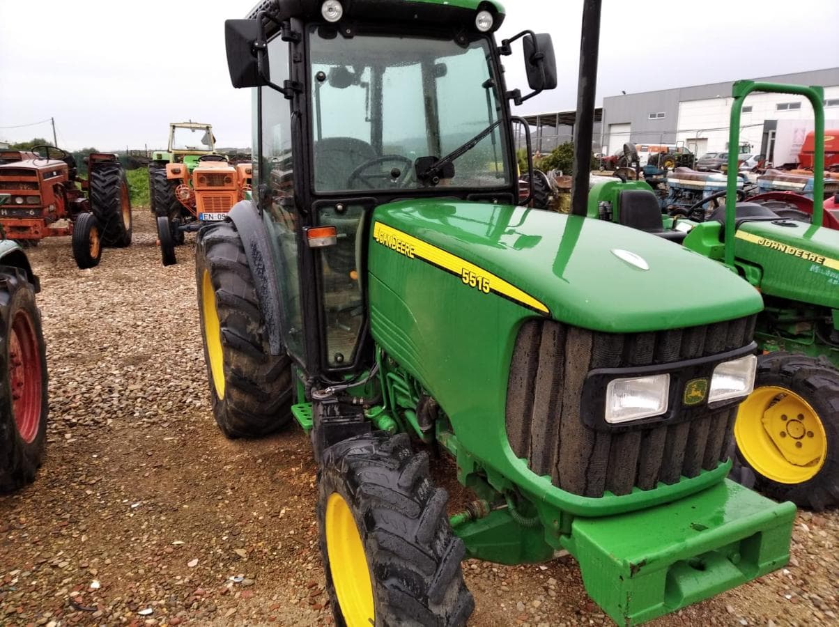 Trator John Deere 5515 — imagem 2