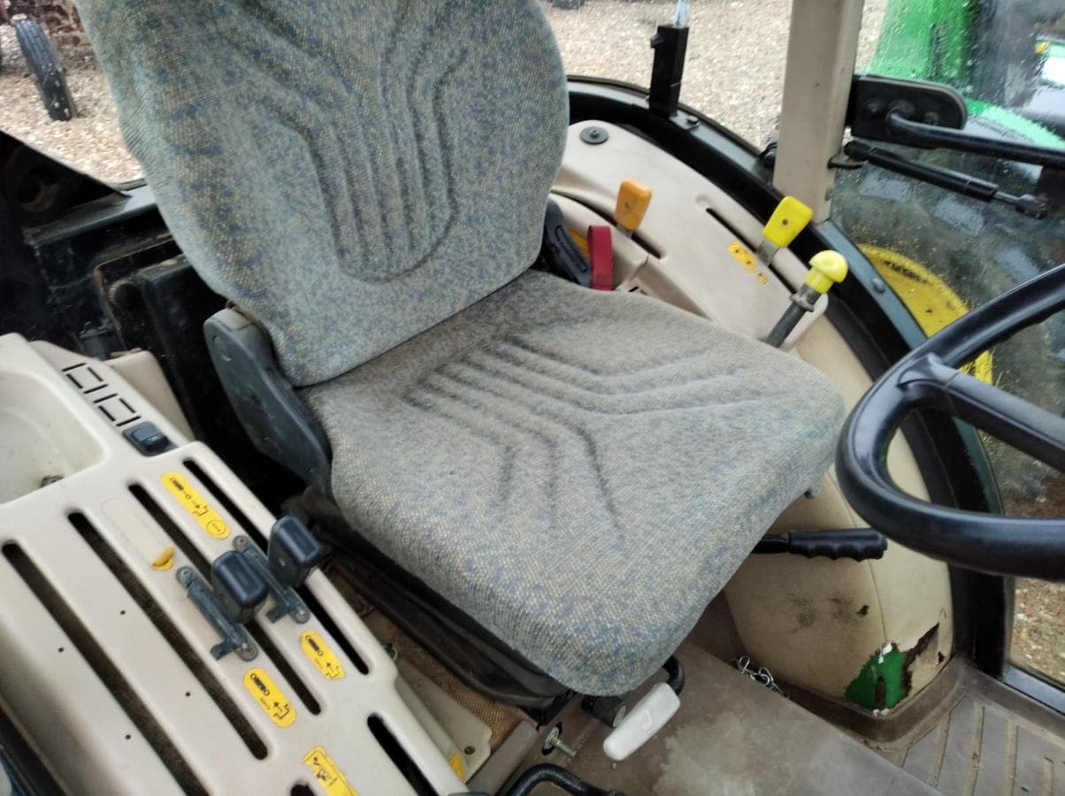 Trator John Deere 5515 — imagem 4