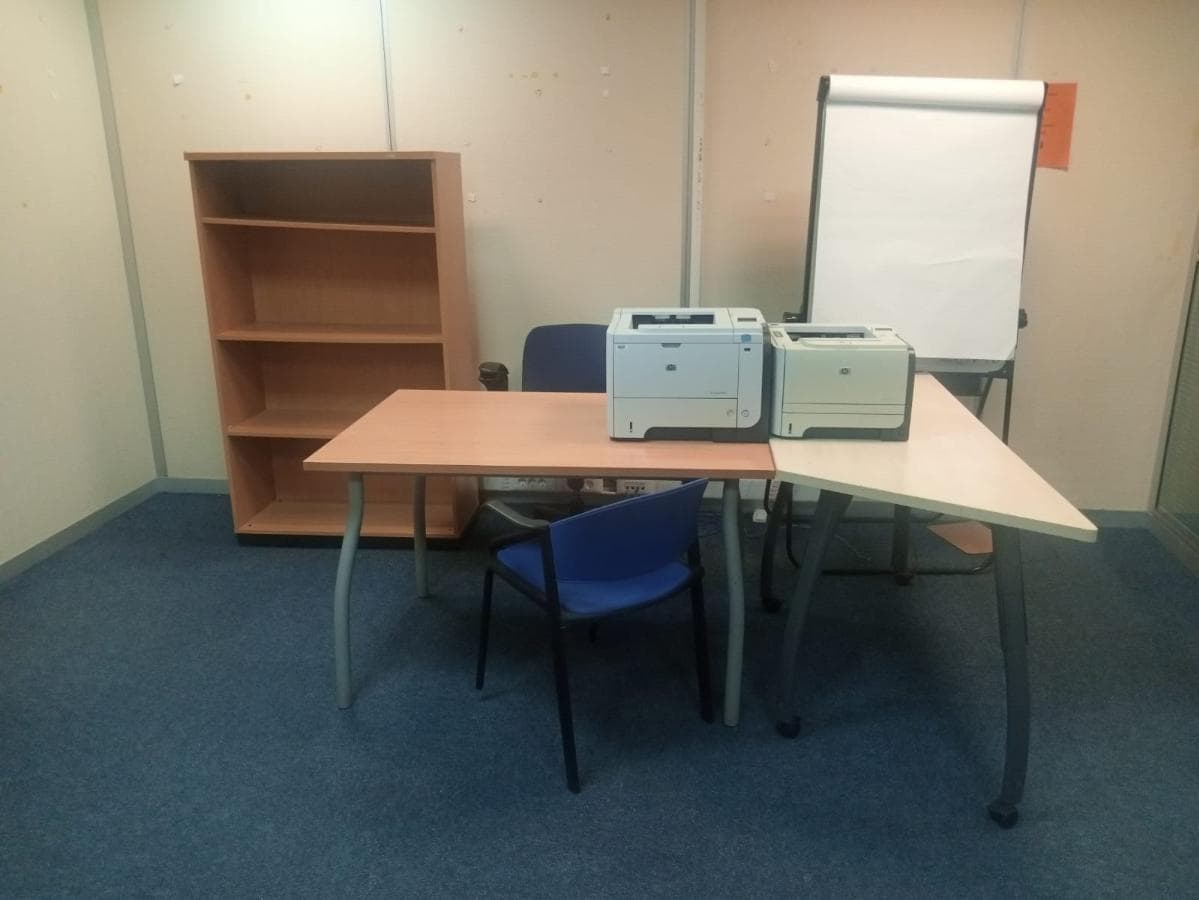 Equipamentos para escritório · — imagem 1