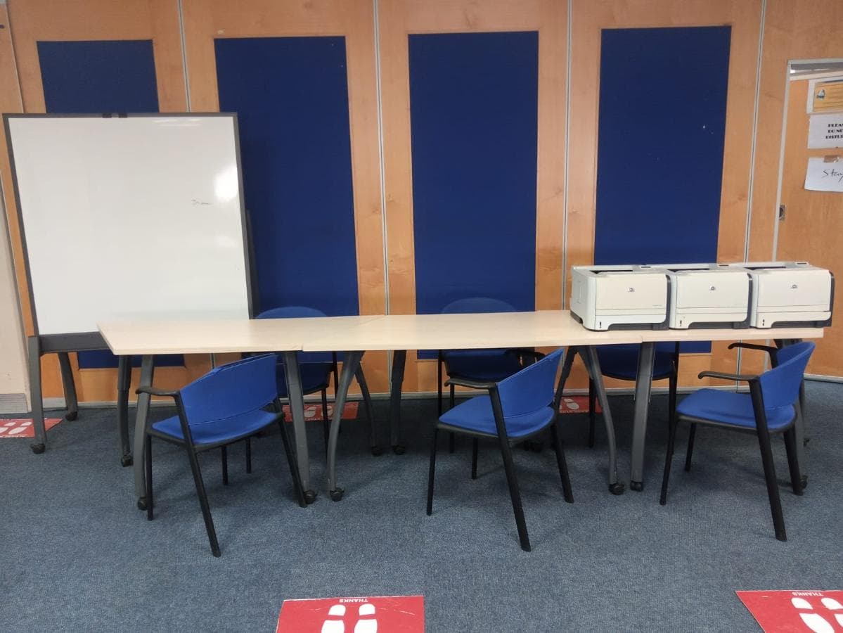 Equipamento para escritório · — imagem 1