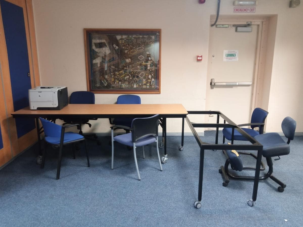 Equipamentos para escritório ·