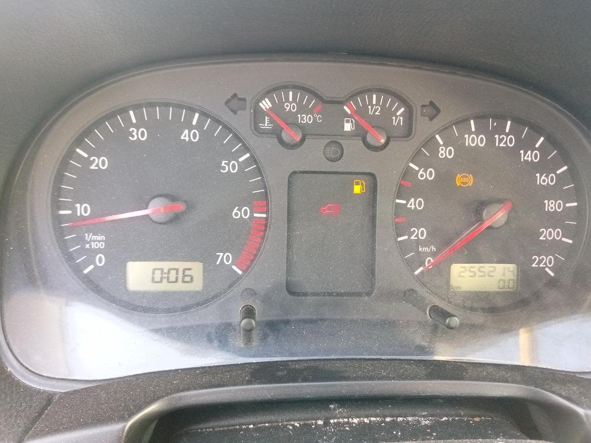Volkswagen Golf 1.4 16V · Ano 2000 — image 28
