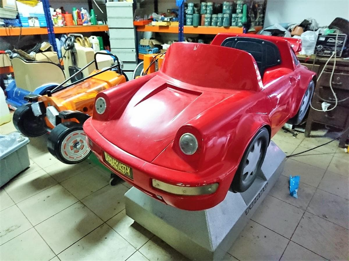 Carrinho de diversão criança Porsche 911 — imagem 1