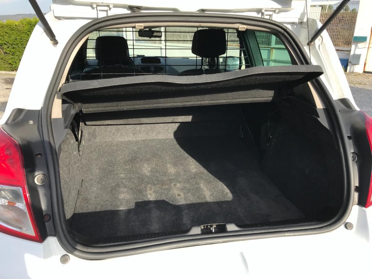 Renault Clio 1.5 DCI · Ano 2010 — imagem 8