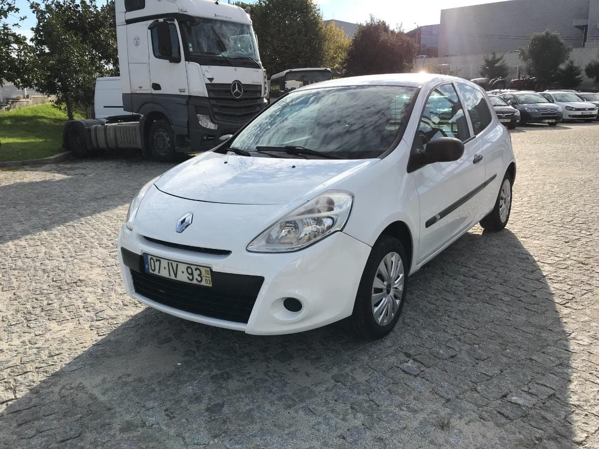 Renault Clio 1.5 DCI · Ano 2010 — imagem 5
