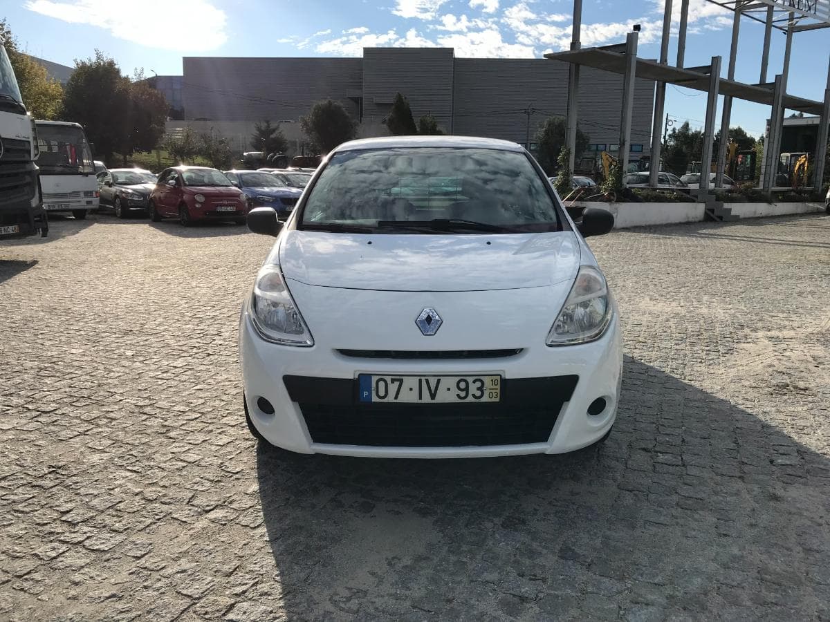 Renault Clio 1.5 DCI · Ano 2010 — imagem 2