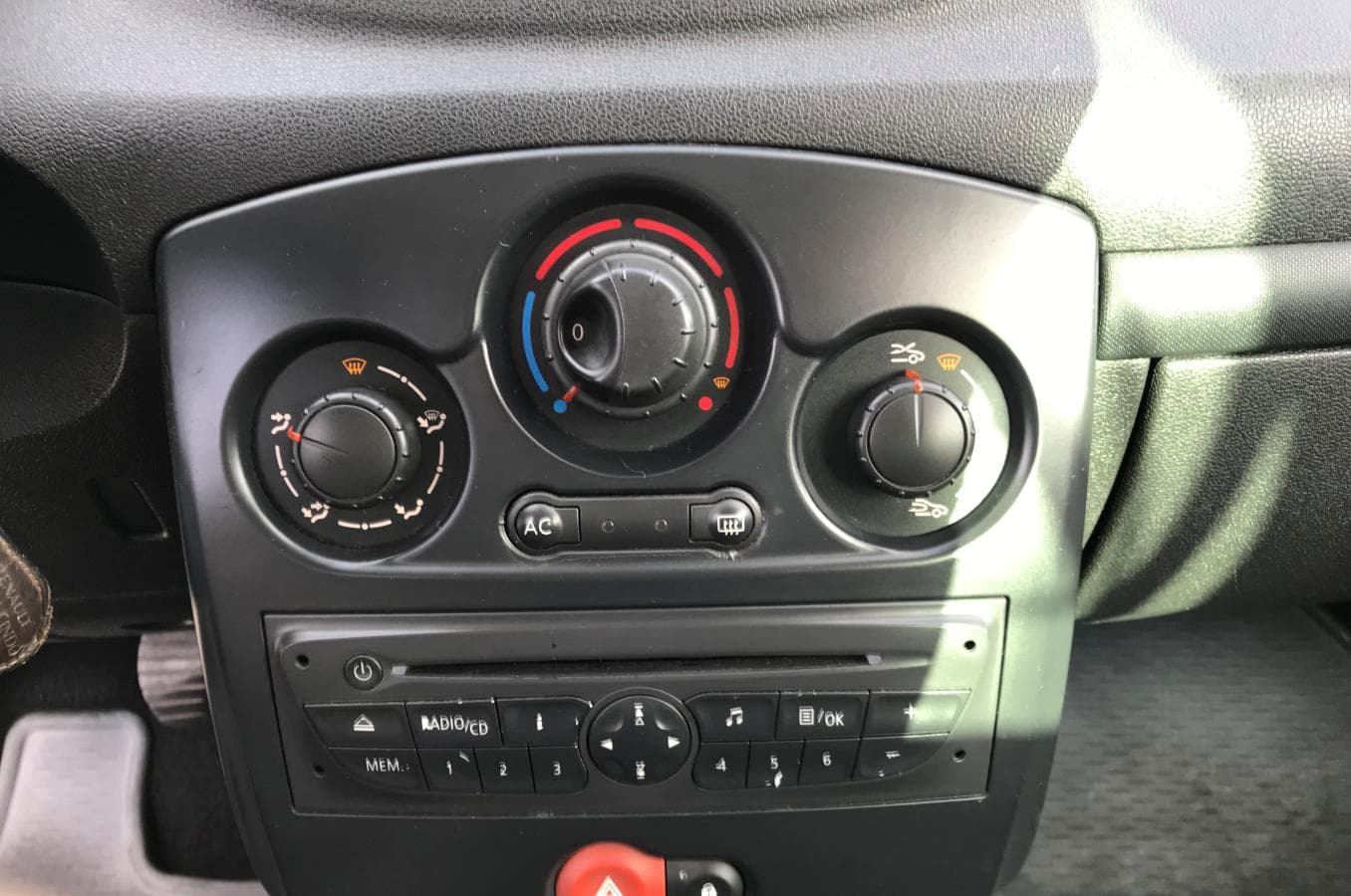Renault Clio 1.5 DCI · Ano 2010 — imagem 20