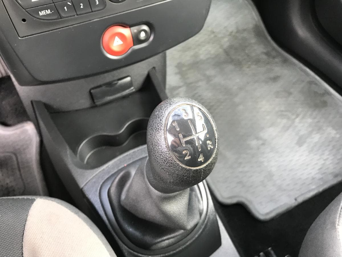 Renault Clio 1.5 DCI · Ano 2010 — imagem 22