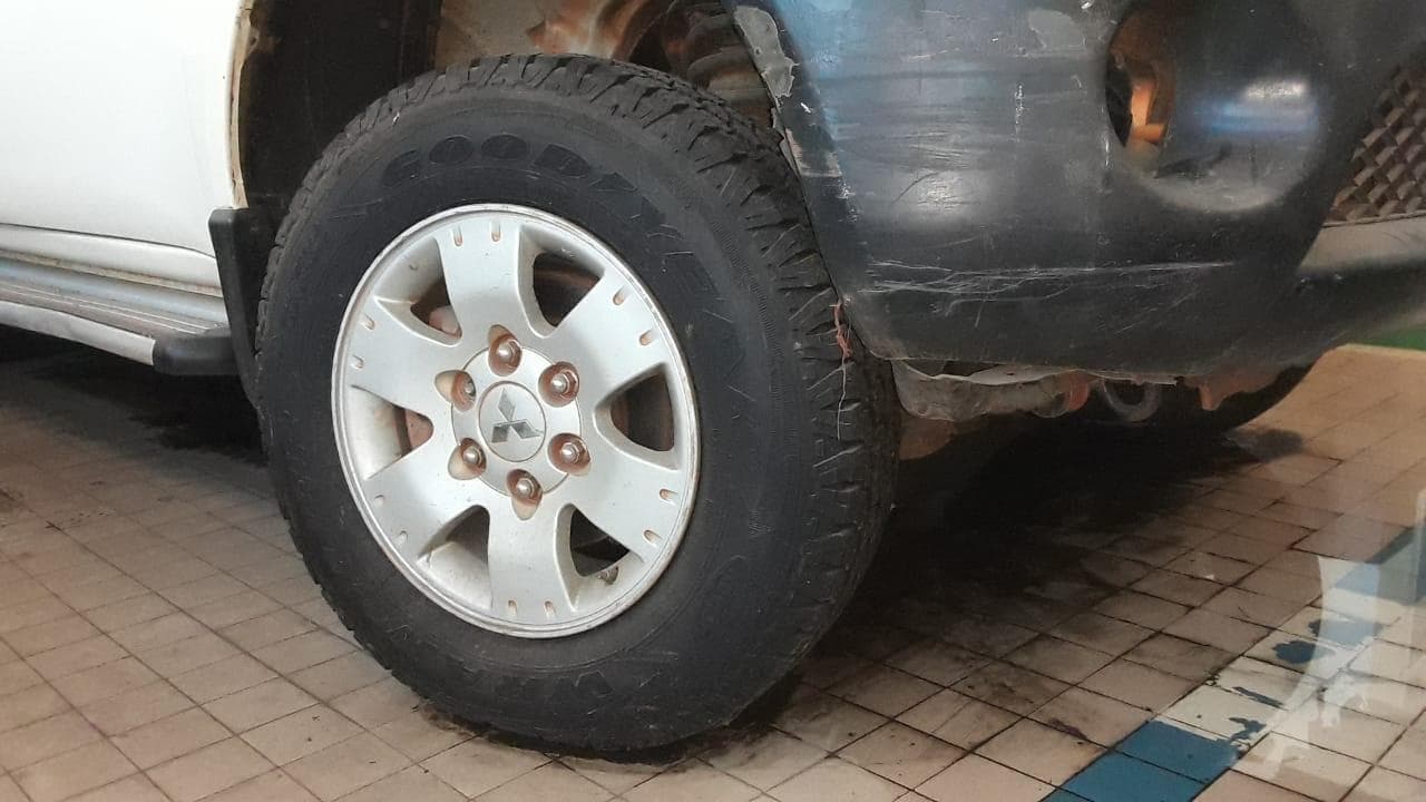 Mitsubishi L200 · — imagem 5