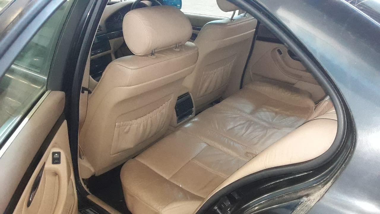 BMW 528i, · — imagem 3
