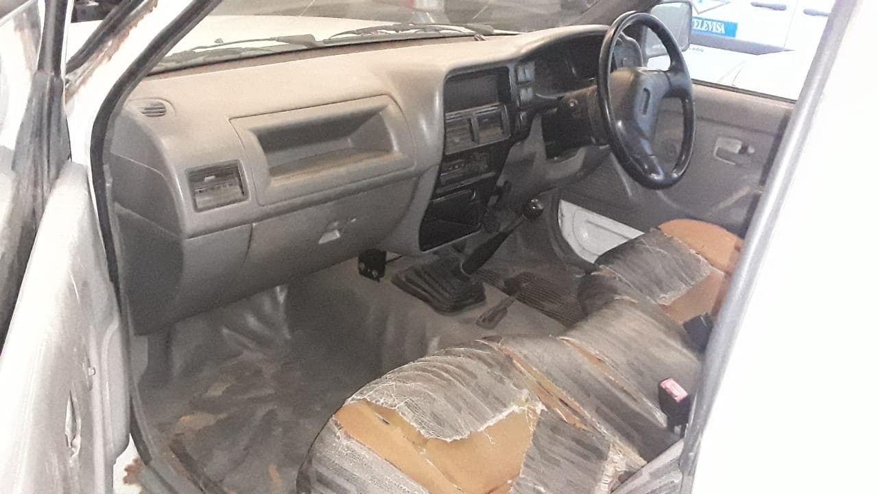 Isuzu KB 250D · — imagem 3