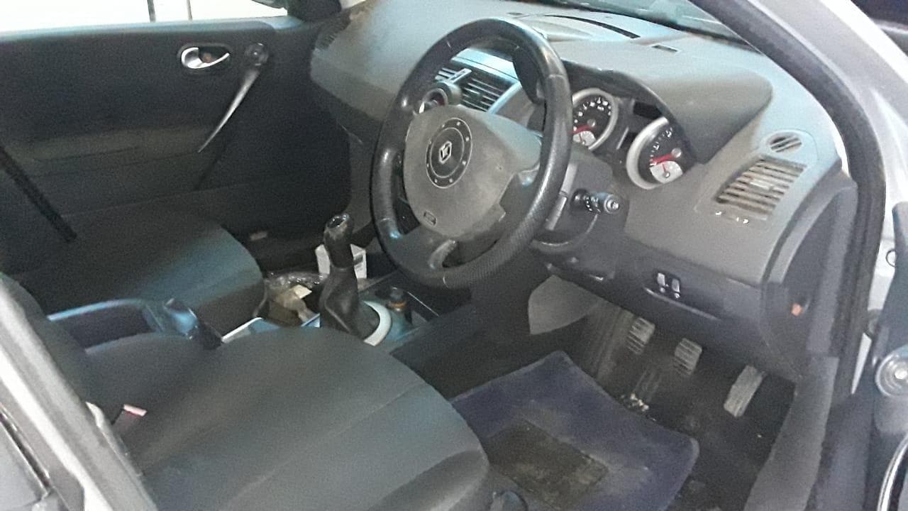 Renault Megane 1.6 · — imagen 2