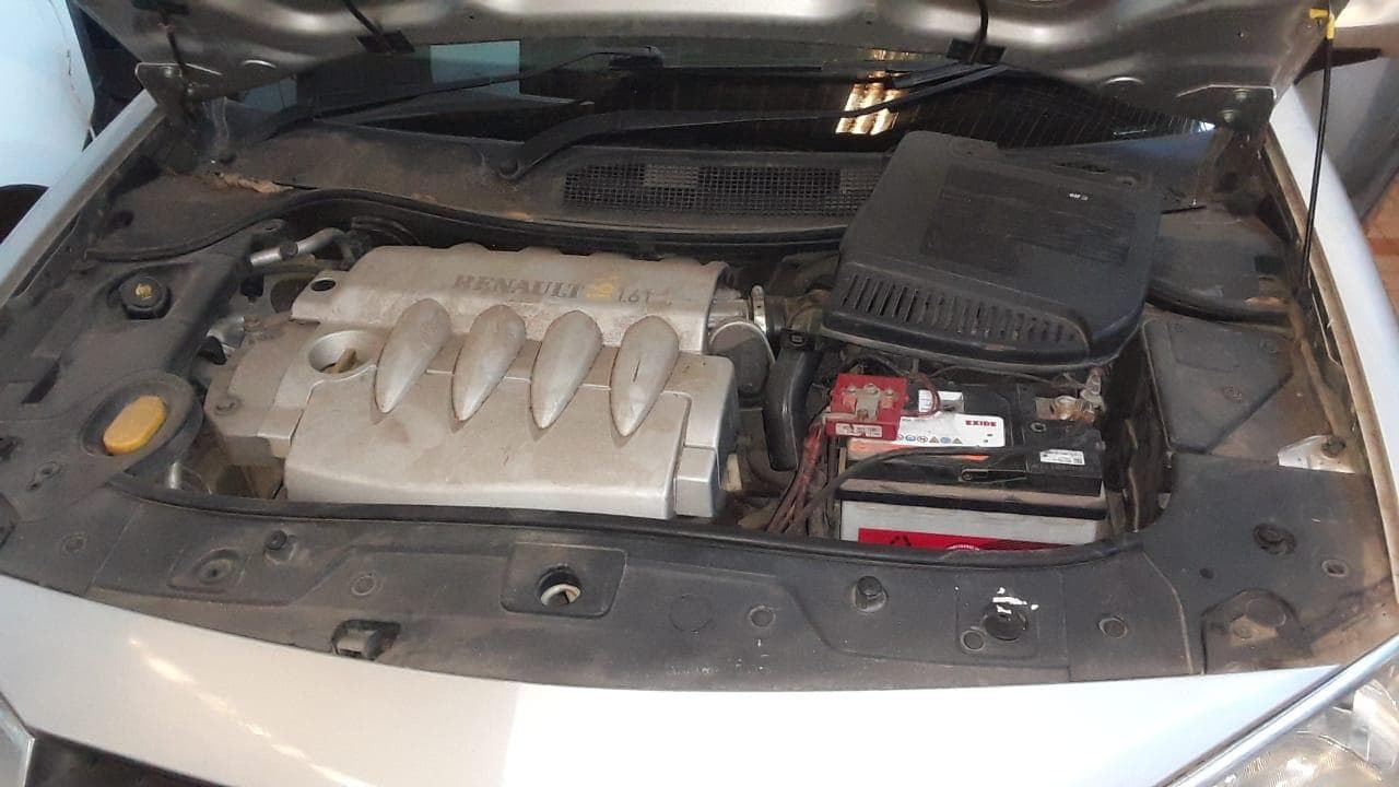Renault Megane 1.6 · — imagen 3