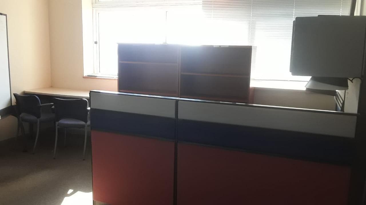 Mobiliário de Escritório ·