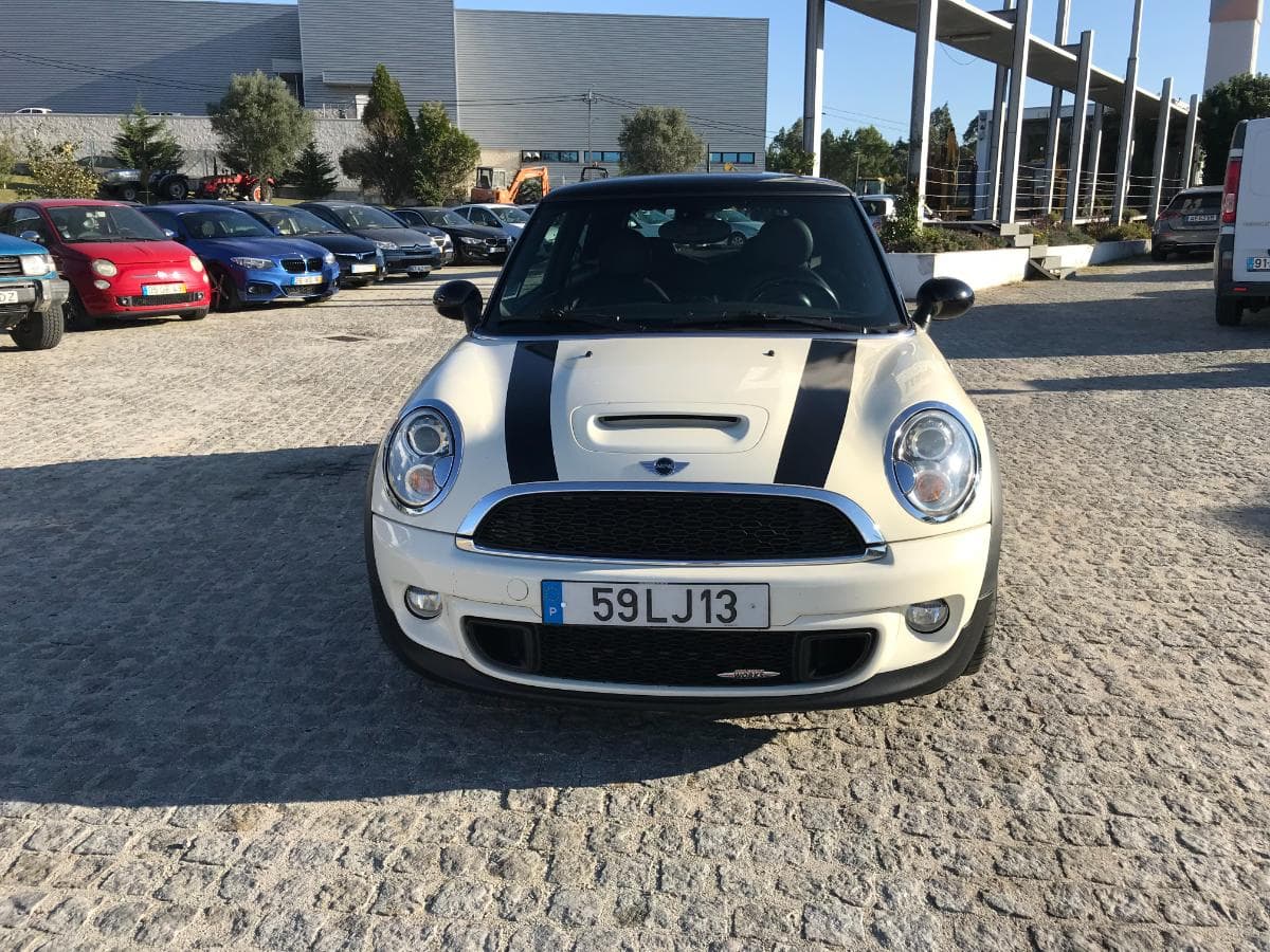 Mini Cooper Works · Ano 2011 — imagem 2