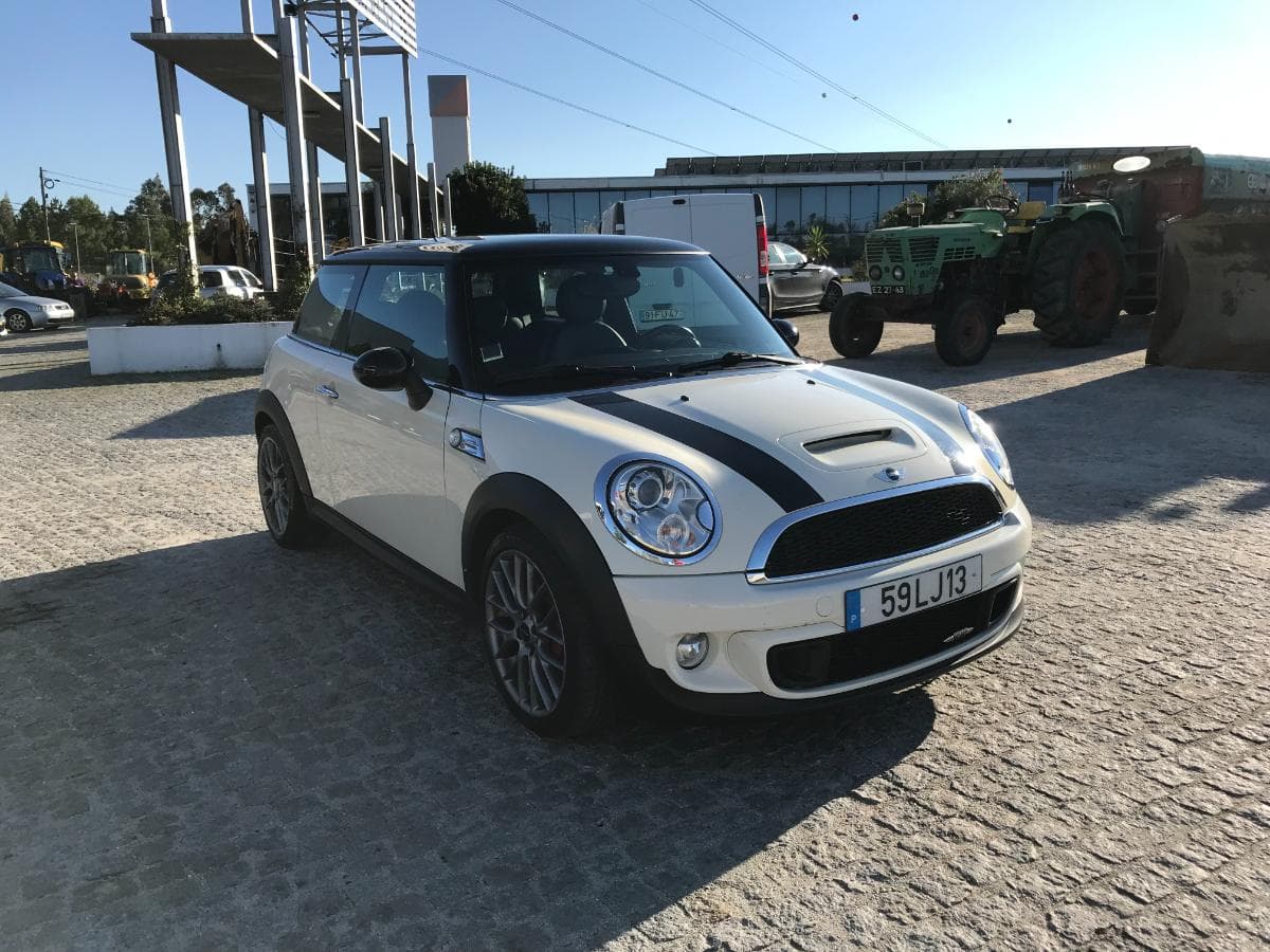 Mini Cooper Works · Ano 2011 — imagem 1