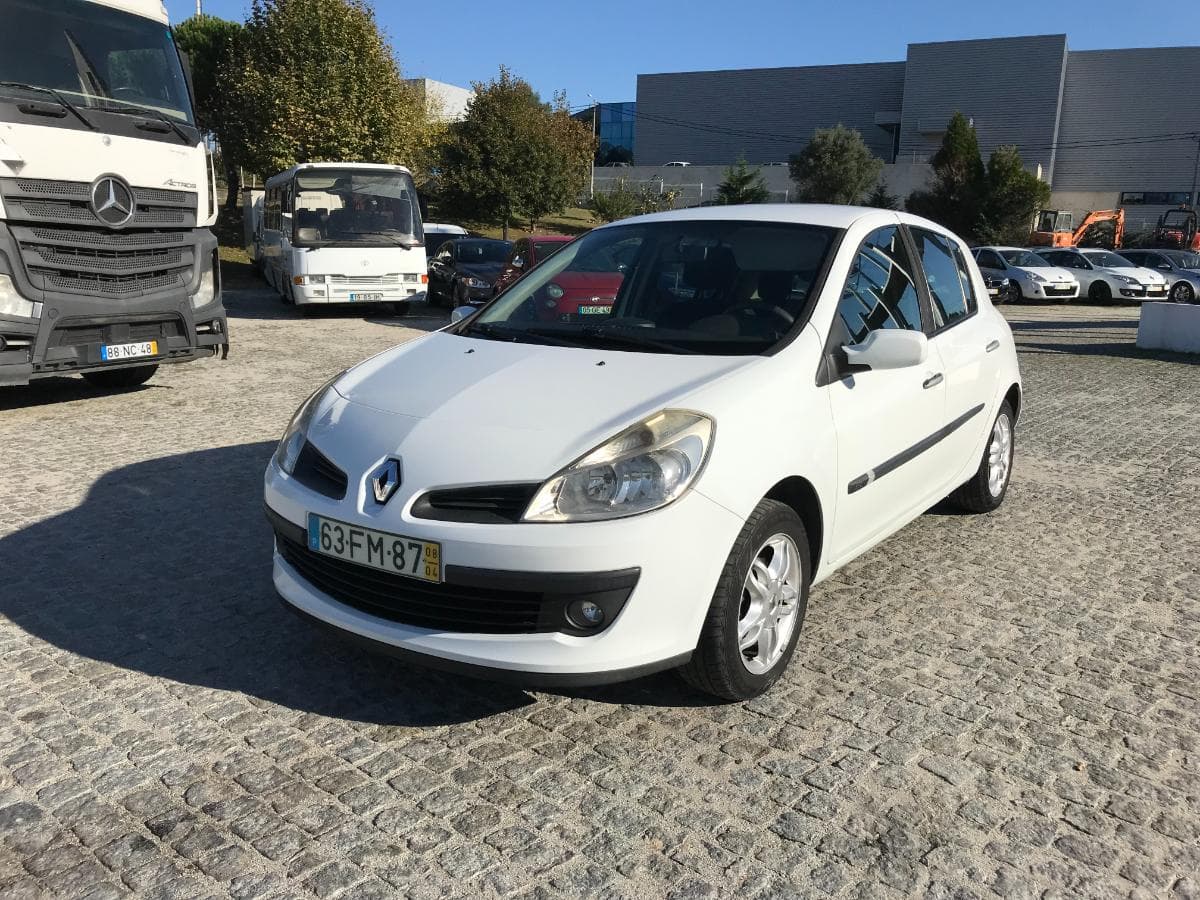 Renault Clio 1.5 DCI · Ano 2008 — imagem 3