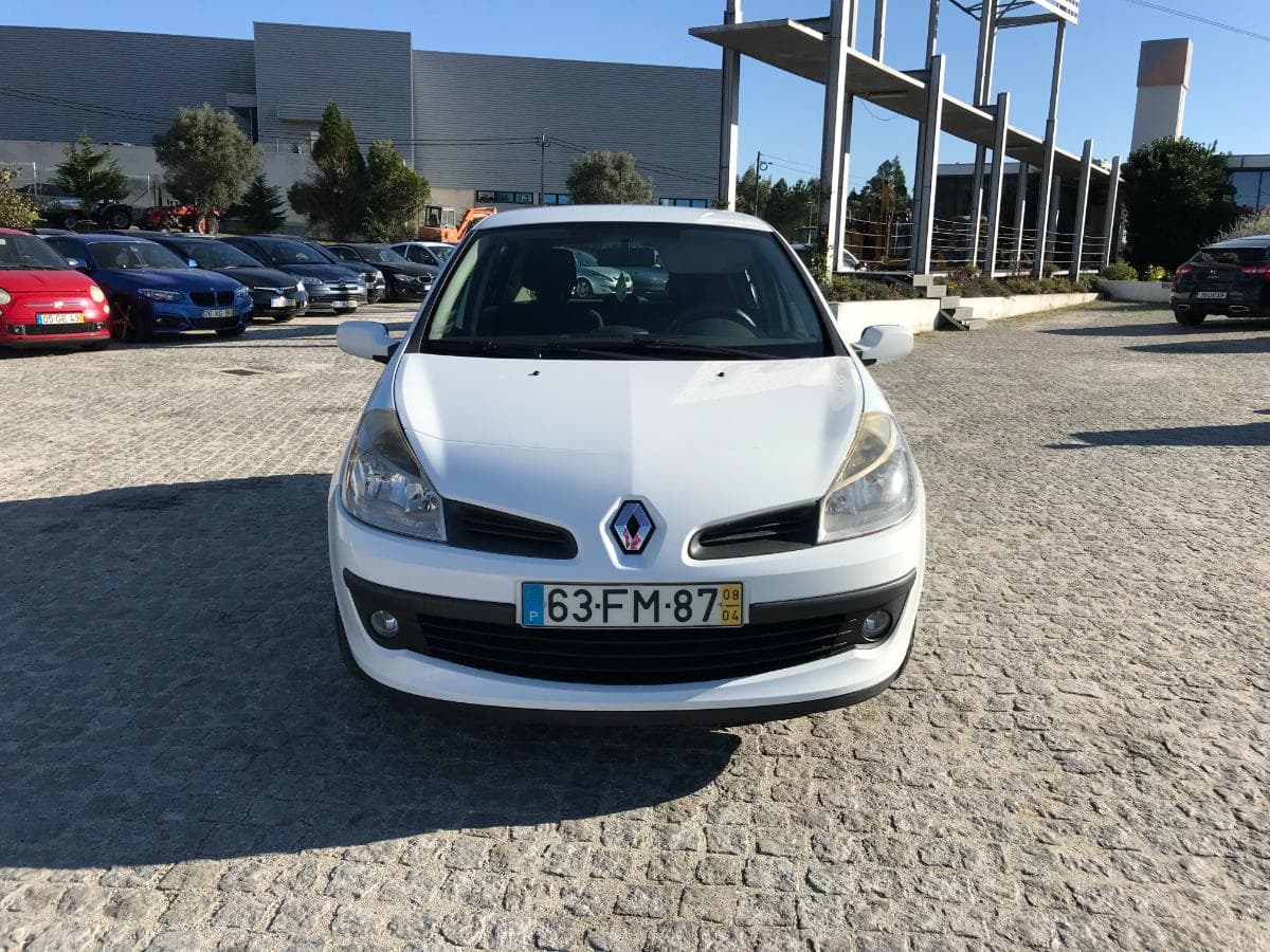 Renault Clio 1.5 DCI · Ano 2008 — imagem 2