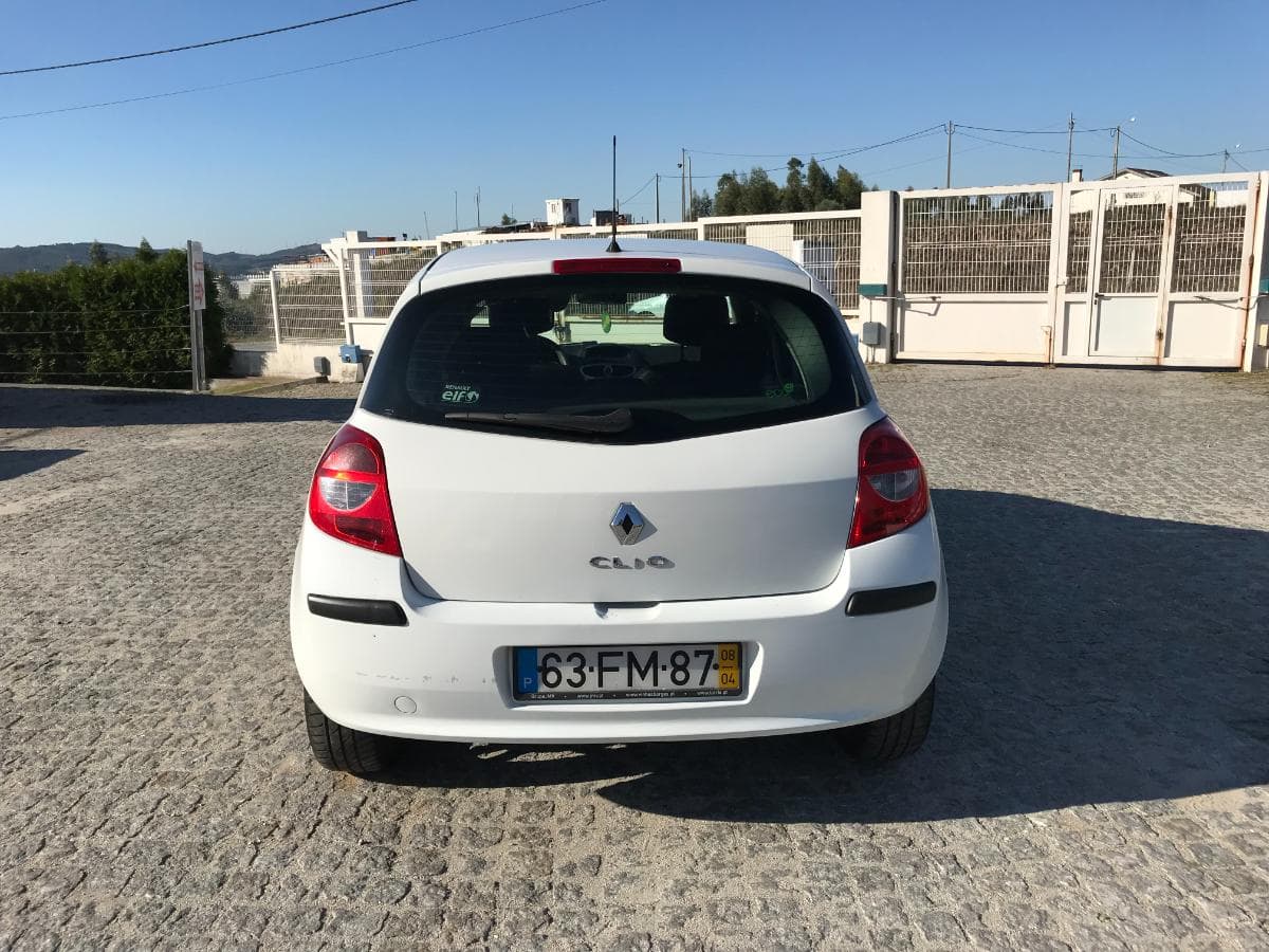 Renault Clio 1.5 DCI · Ano 2008 — imagem 5