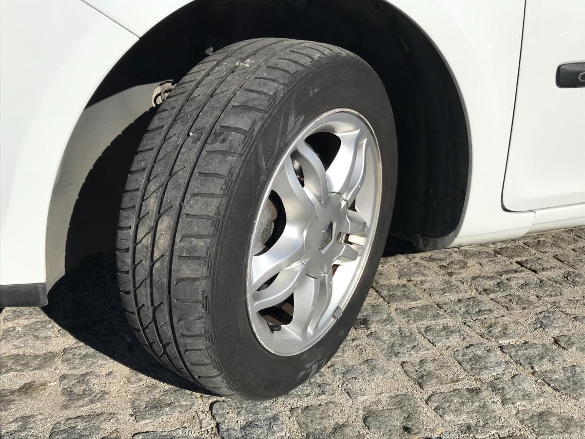 Renault Clio 1.5 DCI · Ano 2008 — imagem 10