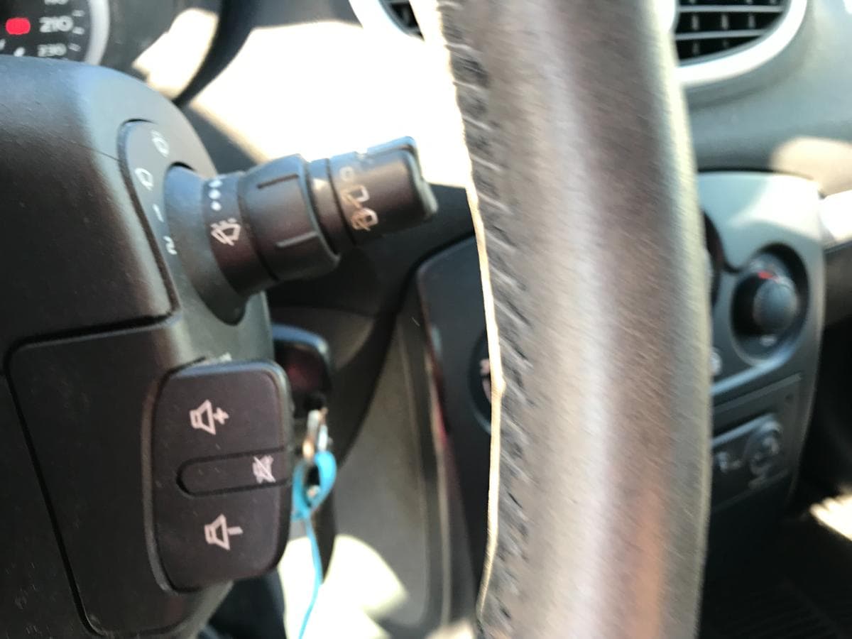 Renault Clio 1.5 DCI · Ano 2008 — imagem 25