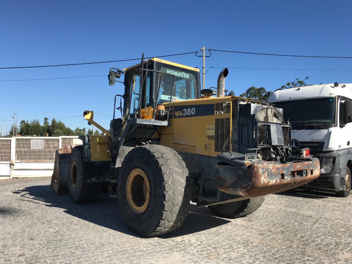 Pá carregadora Komatsu WA380 — image 4