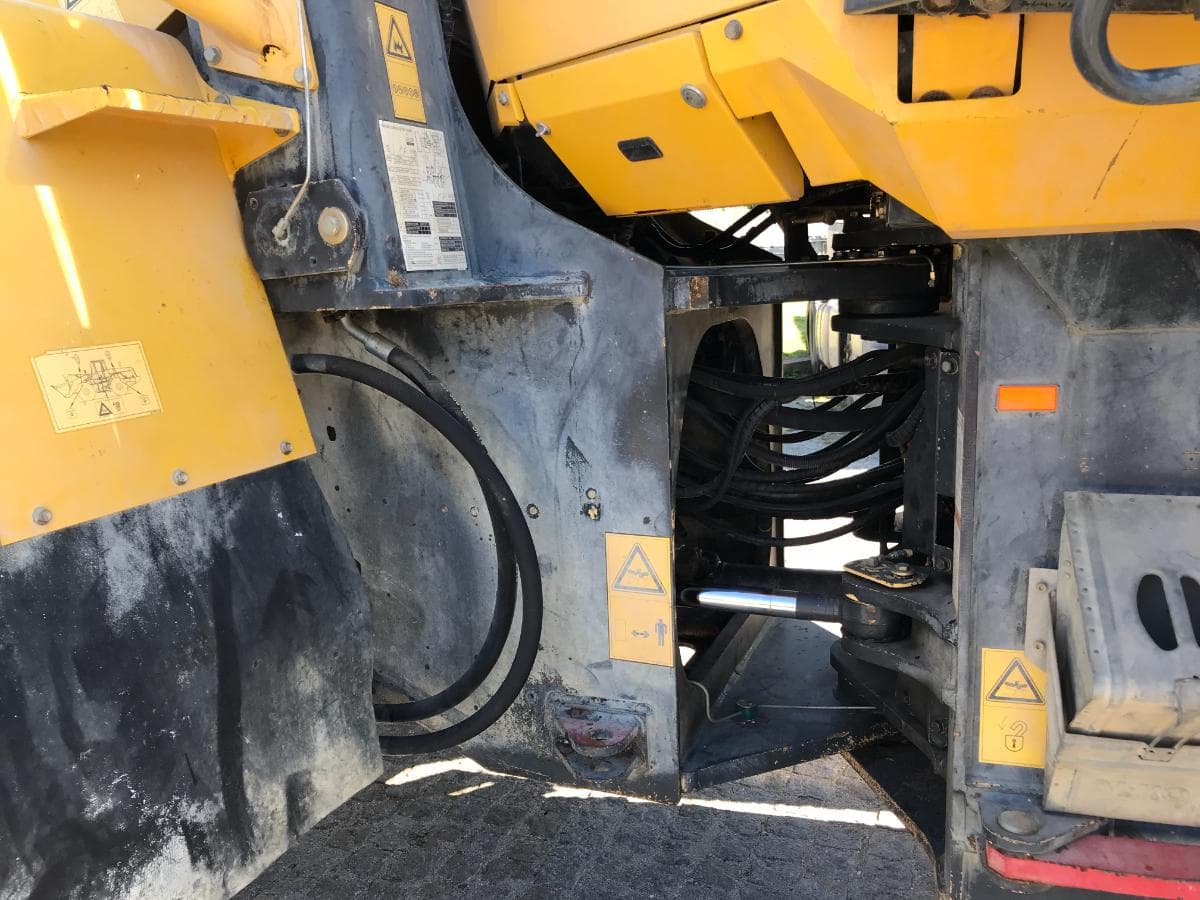 Pá carregadora Komatsu WA380 — image 5