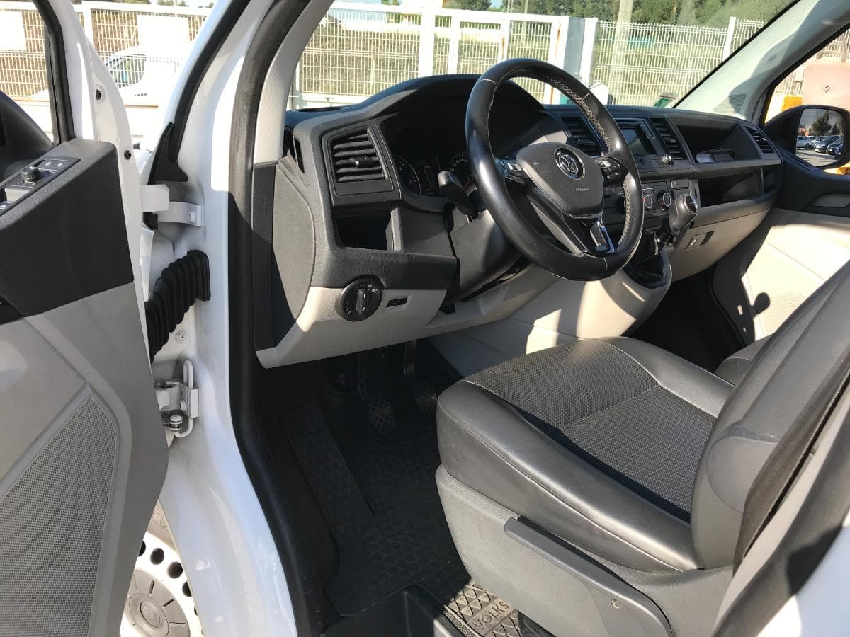 Volkswagen Transporter 2.0 TDI · Ano 2019 — imagem 13