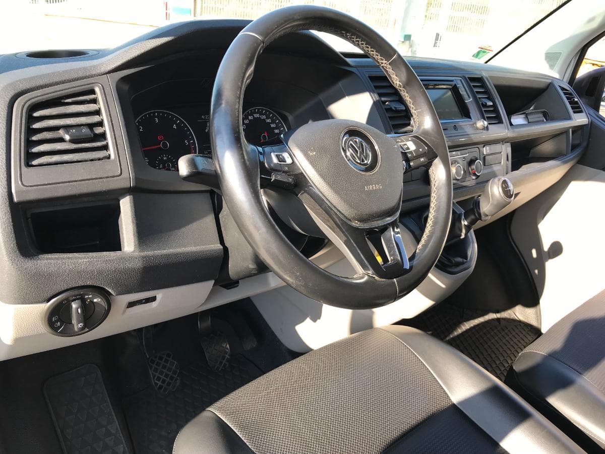 Volkswagen Transporter 2.0 TDI · Ano 2019 — imagem 16