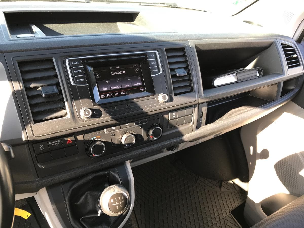 Volkswagen Transporter 2.0 TDI · Ano 2019 — imagem 19