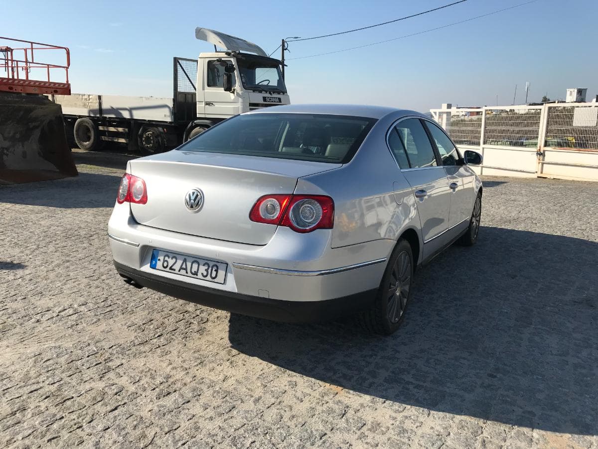 Volkswagen Passat 2.0 TDI · Ano 2005 — imagem 5