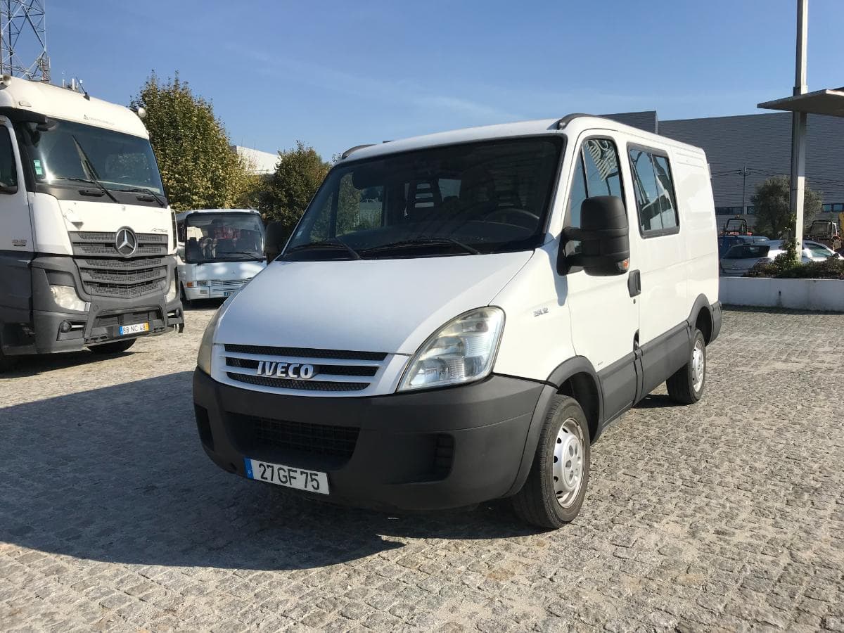 Iveco Daily 29L12 · Ano 2008 — imagem 3