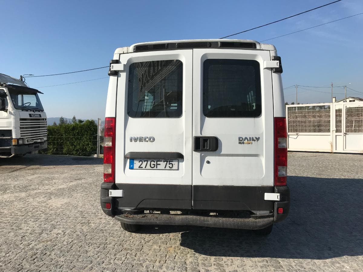 Iveco Daily 29L12 · Ano 2008 — imagem 5