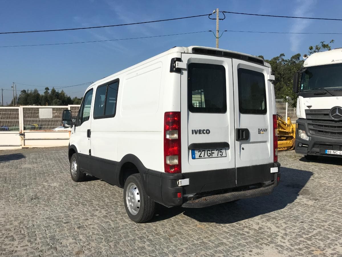 Iveco Daily 29L12 · Ano 2008 — imagem 7