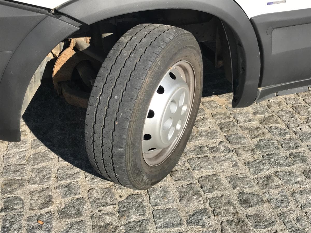 Iveco Daily 29L12 · Ano 2008 — imagem 9