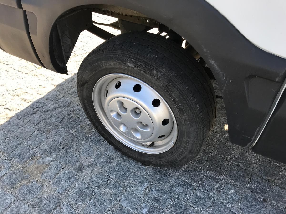 Iveco Daily 29L12 · Ano 2008 — imagem 10