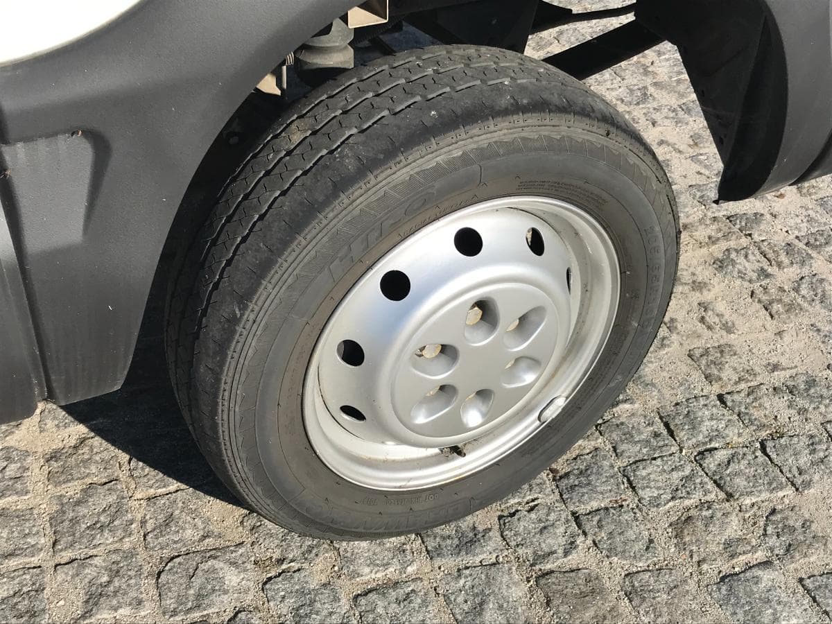 Iveco Daily 29L12 · Ano 2008 — imagem 11