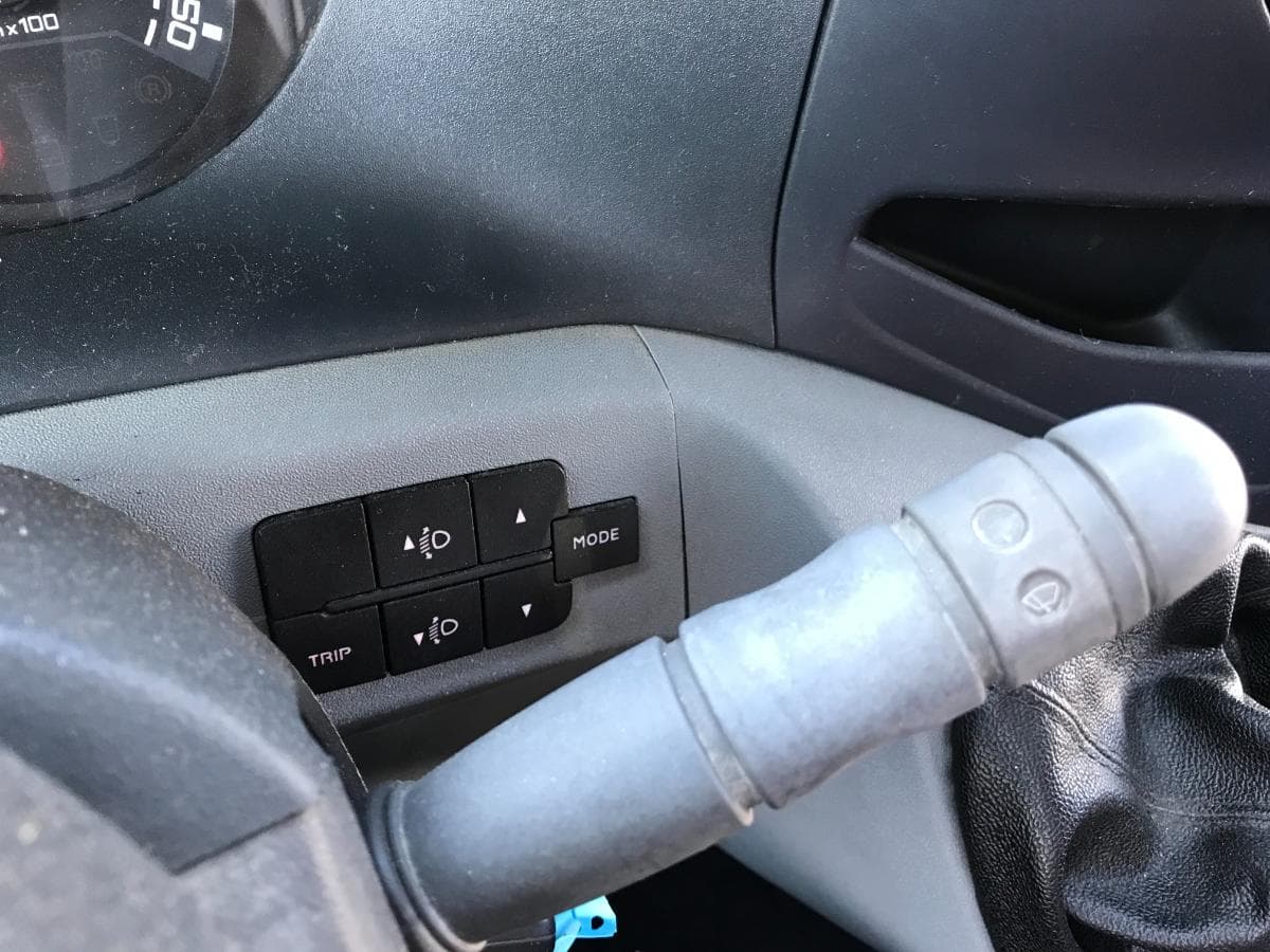 Iveco Daily 29L12 · Ano 2008 — imagem 18