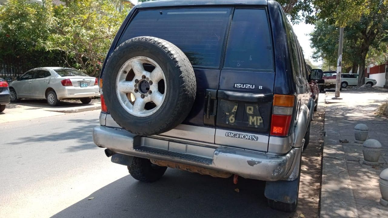Isuzu Bighorn · — imagem 4