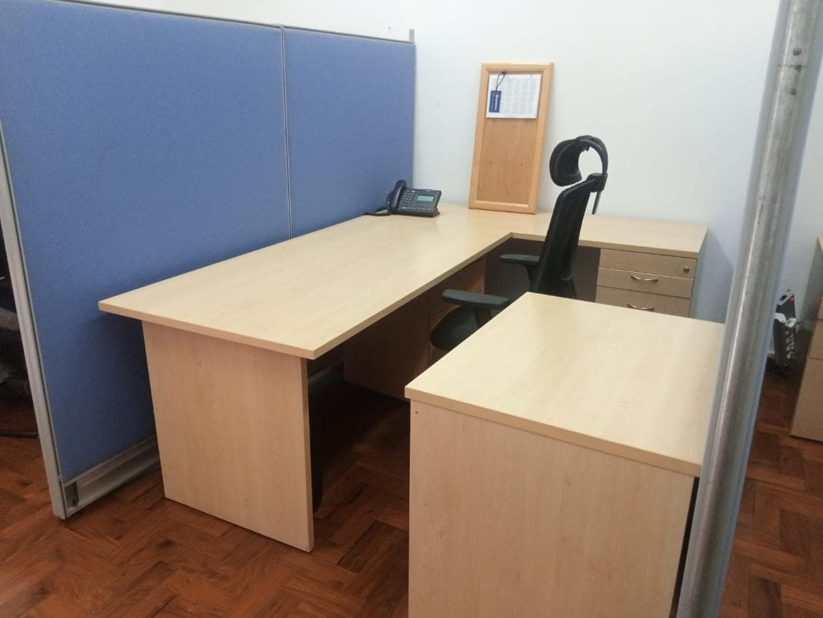 Mobilier de bureau · — image 2