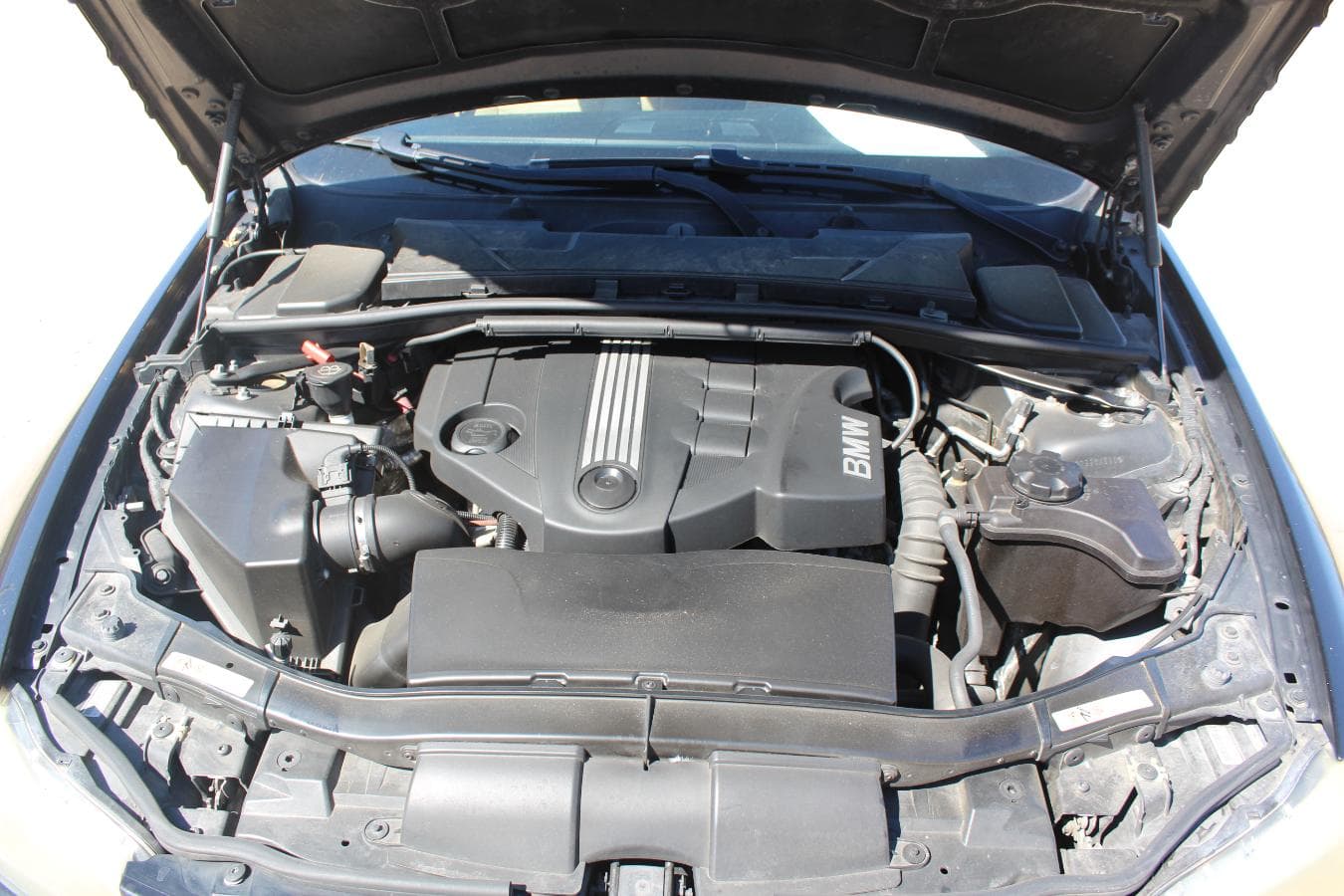 BMW 320D · Ano 2008 — imagem 2