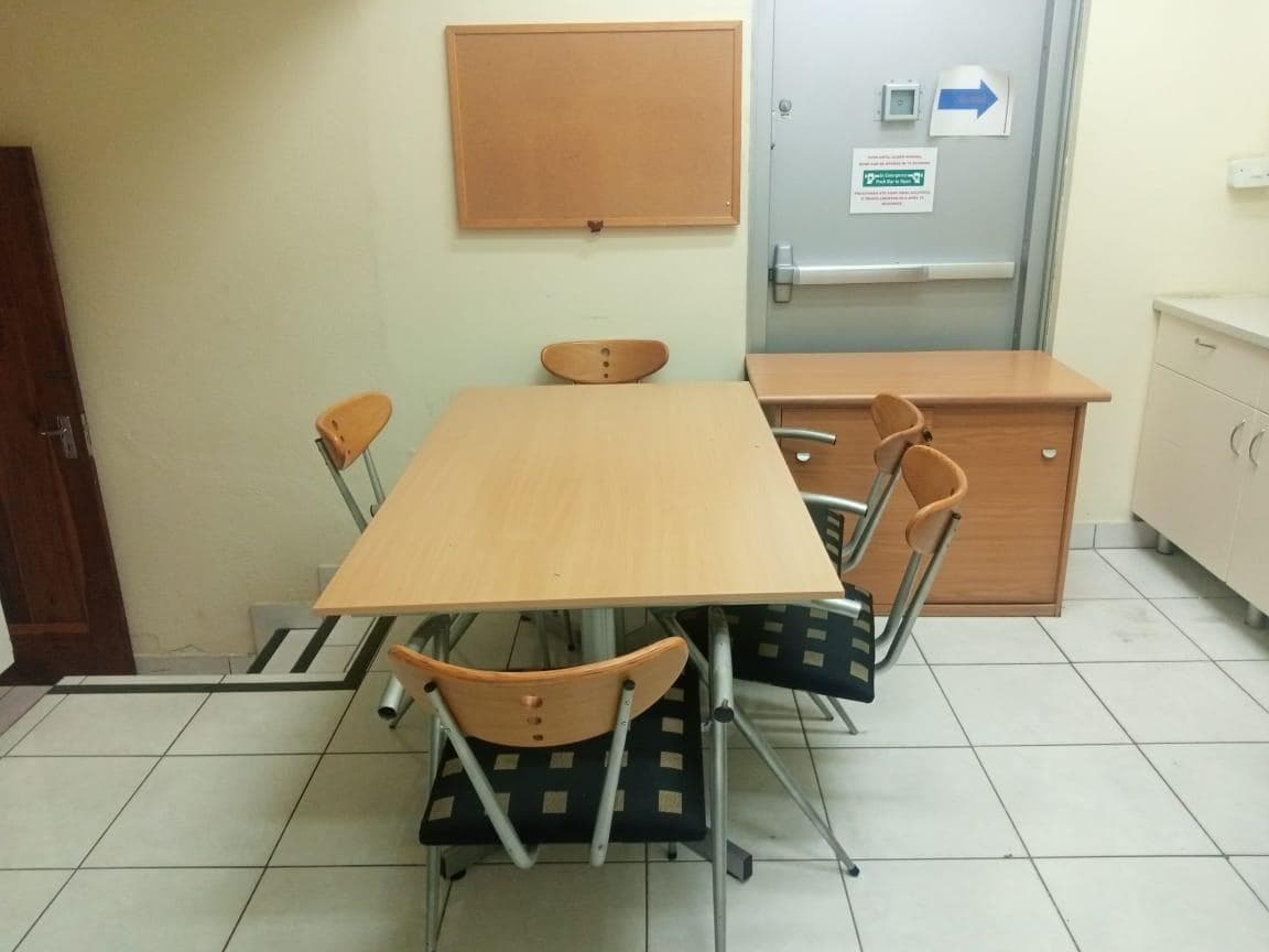 Mobília de Escritório  · — imagem 1