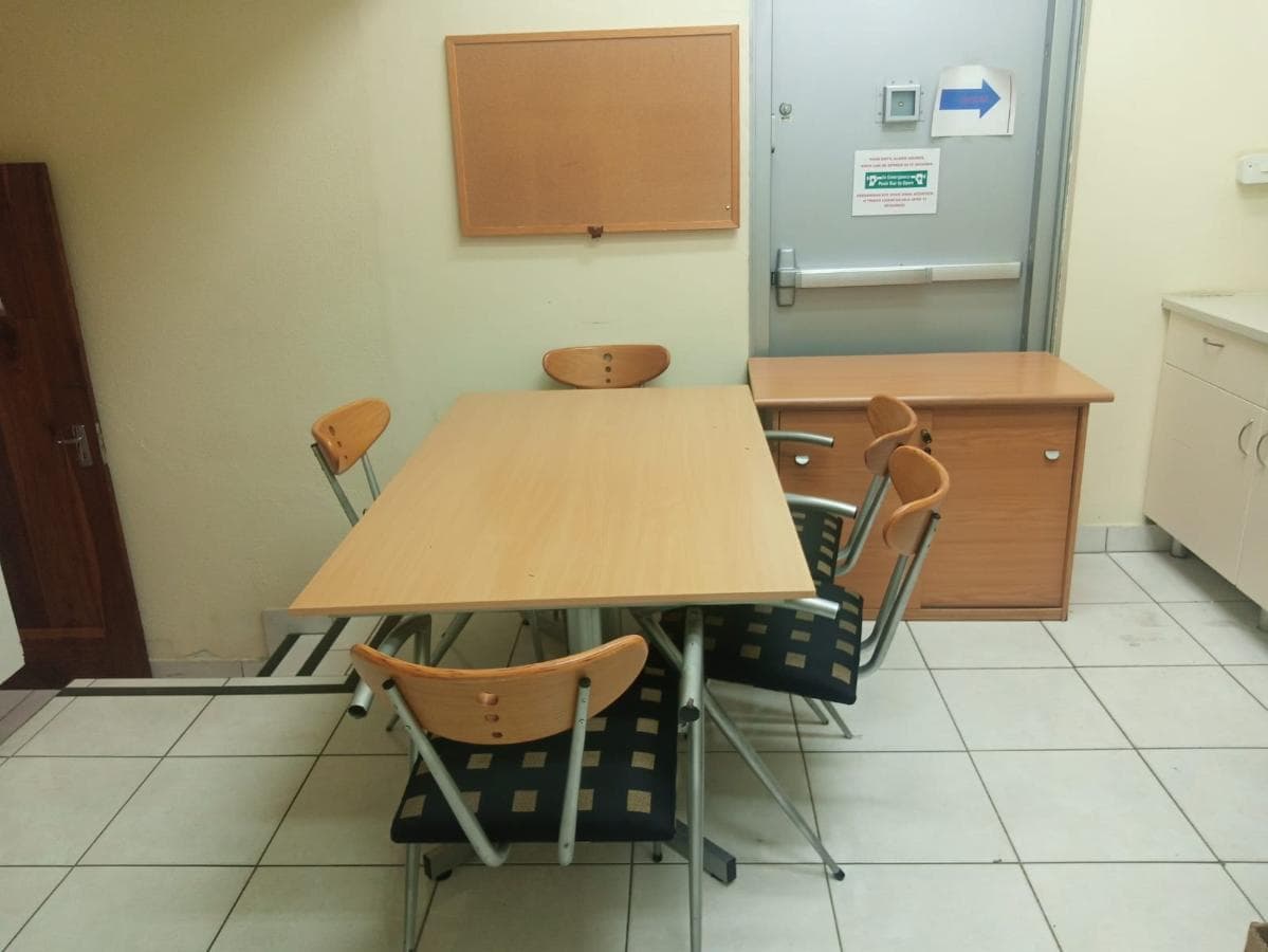 Mobília de Escritório  · — imagem 2